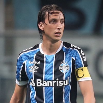 Pedro Geromel com a camisa do Grêmio