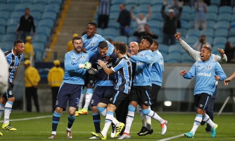 Equipe do Grêmio em comemoração