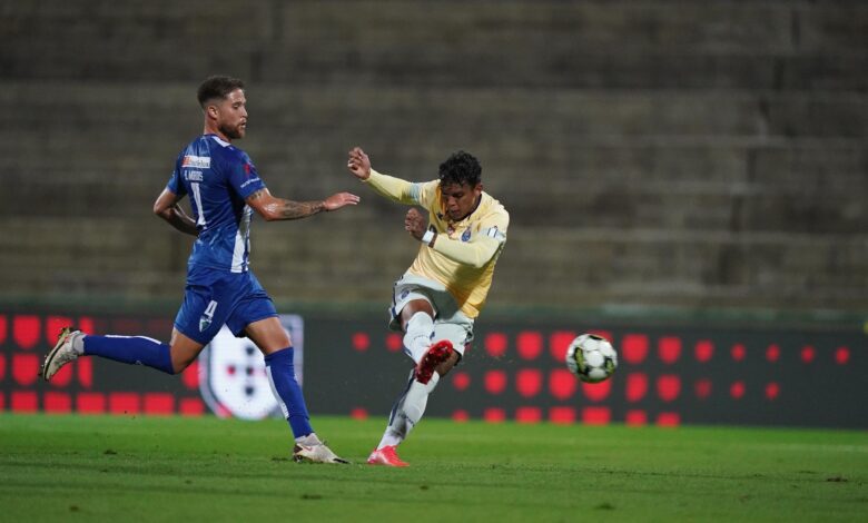 Gabriel Veron em jogo pelo Porto