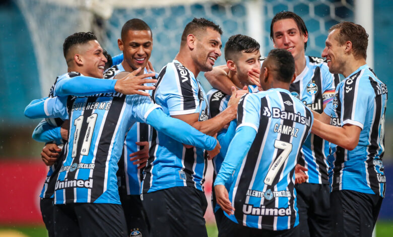 Jogadores do Grêmio em comemoração