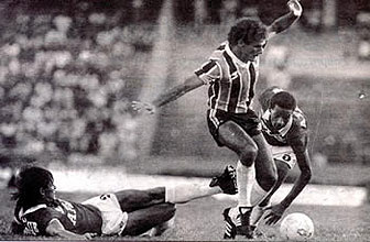 Jorge Veras jogando pelo Grêmio