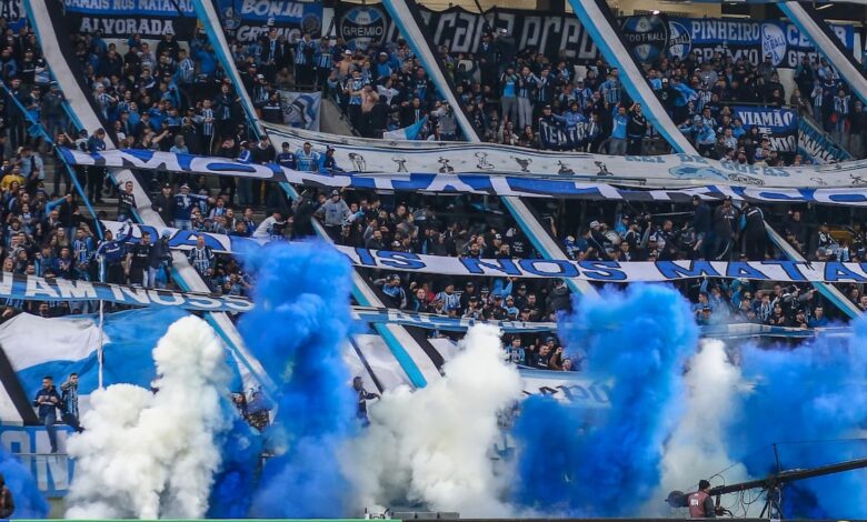 Torcida no Grêmio em comemoração na Arena