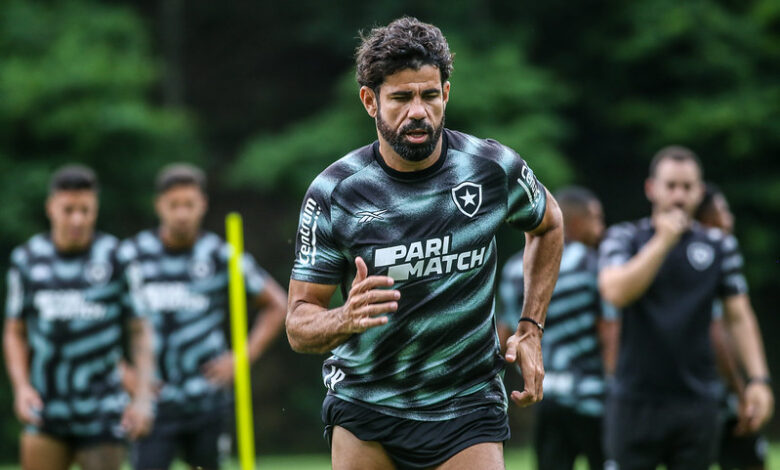 Diego Costa em treino pelo Botafogo