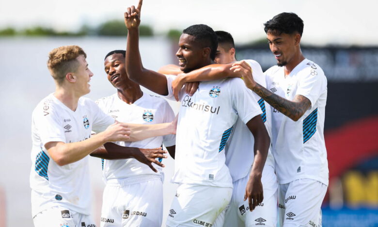 Jogadores do Grêmio em comemoração na Copinha