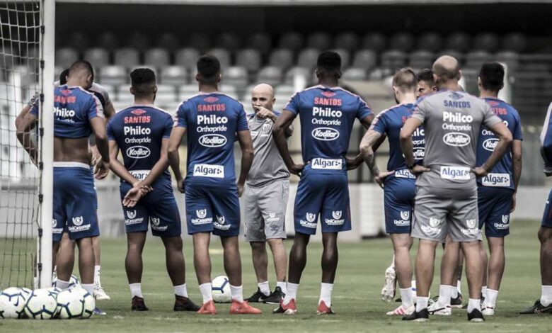 Elenco do Santos em treino