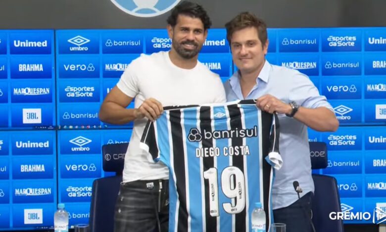 Diego Costa em sua apresentação no Grêmio