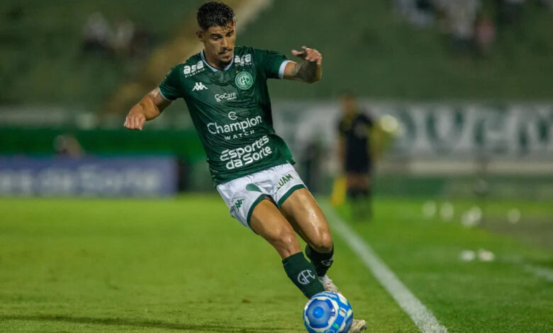 Mayk em campo pelo Guarani