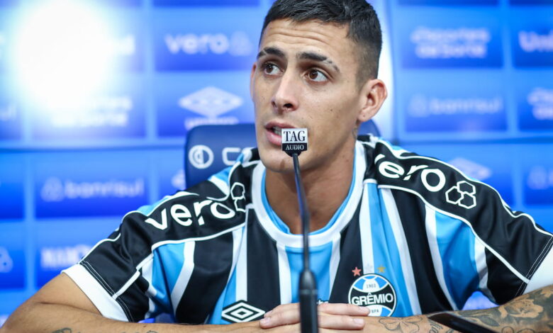 Pavón durante entrevista pelo Grêmio