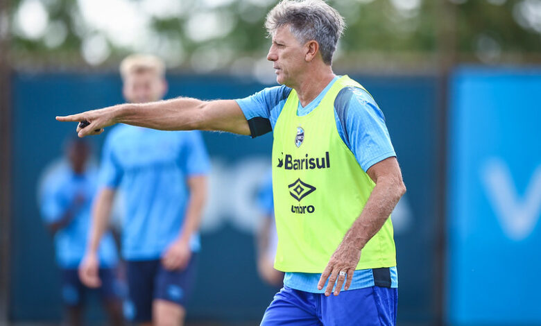 Renato Portaluppi durante treino do Grêmio