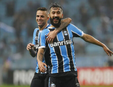 Douglas e Luan pelo Grêmio