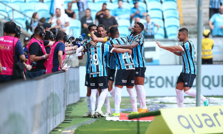 Jogadores do Grêmio em comemoração