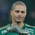 Alex recebe homenagem do Palmeiras no Allianz Parque, em 2015 (Miguel Schincariol/Gazeta Press)